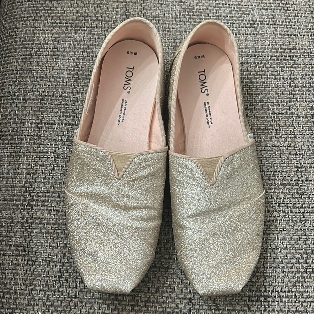 Toms Gold Glitter shoes size  6 1/2